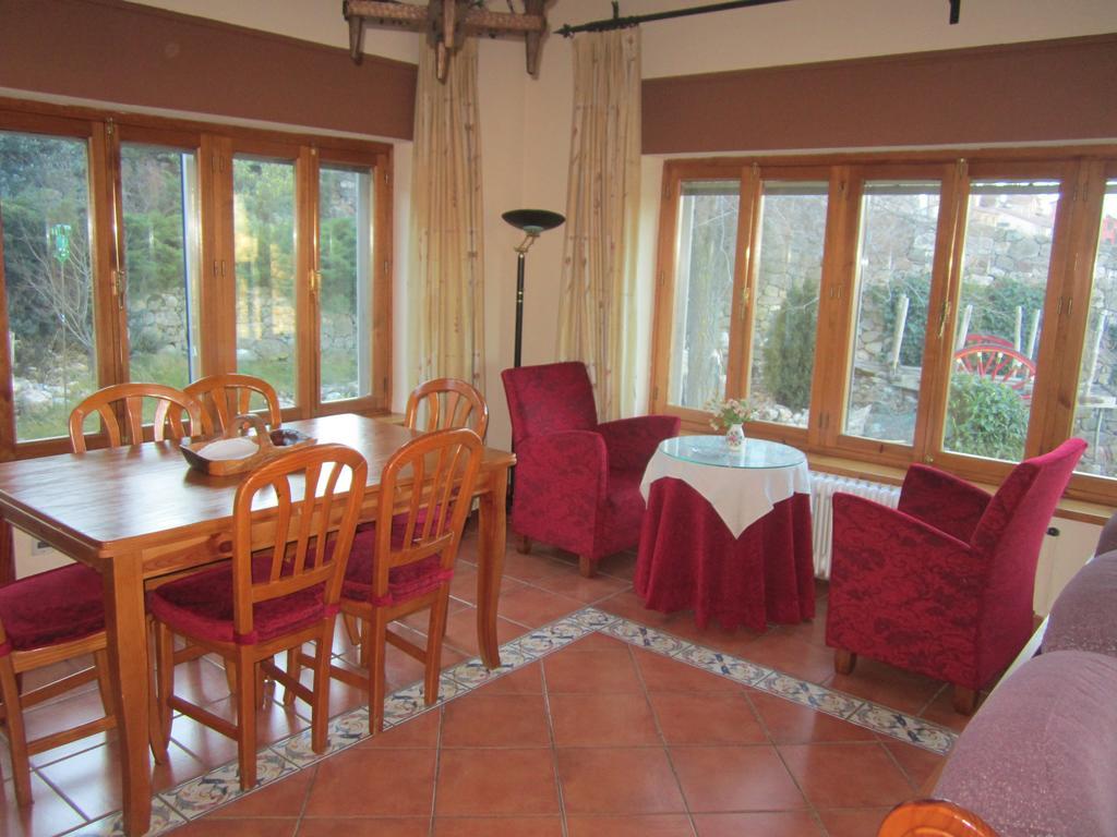 La Ladera Villa Hoyos del Espino Luaran gambar